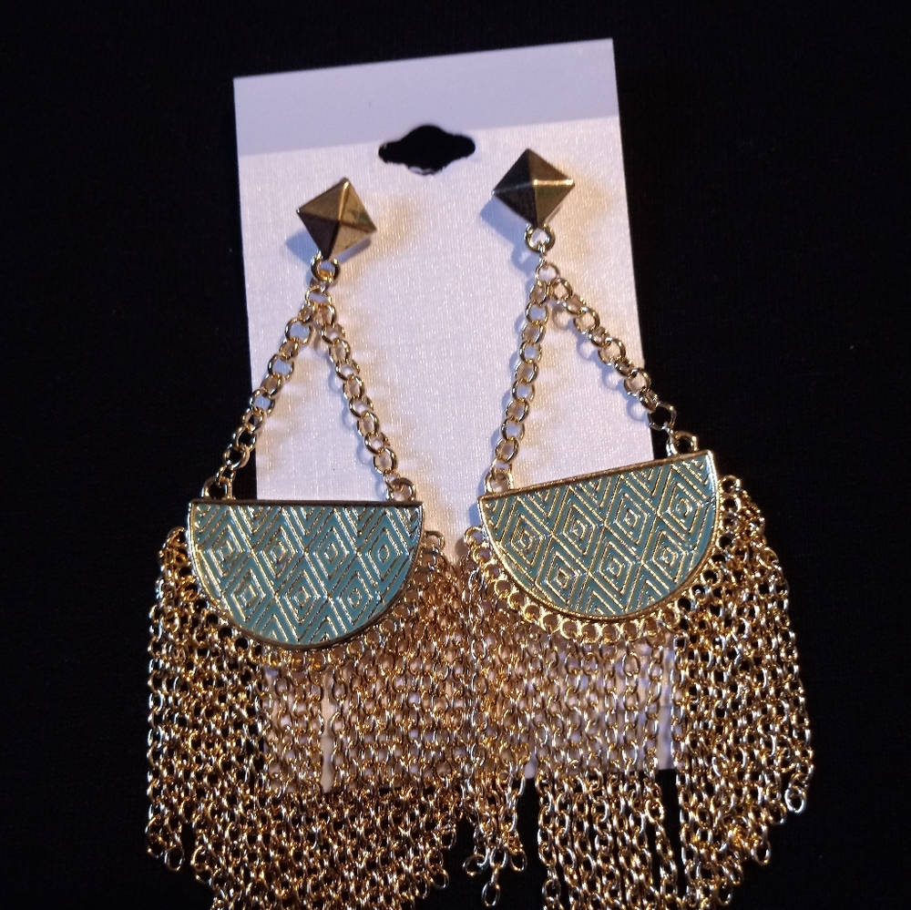 Earrings - Picture 4 of 4